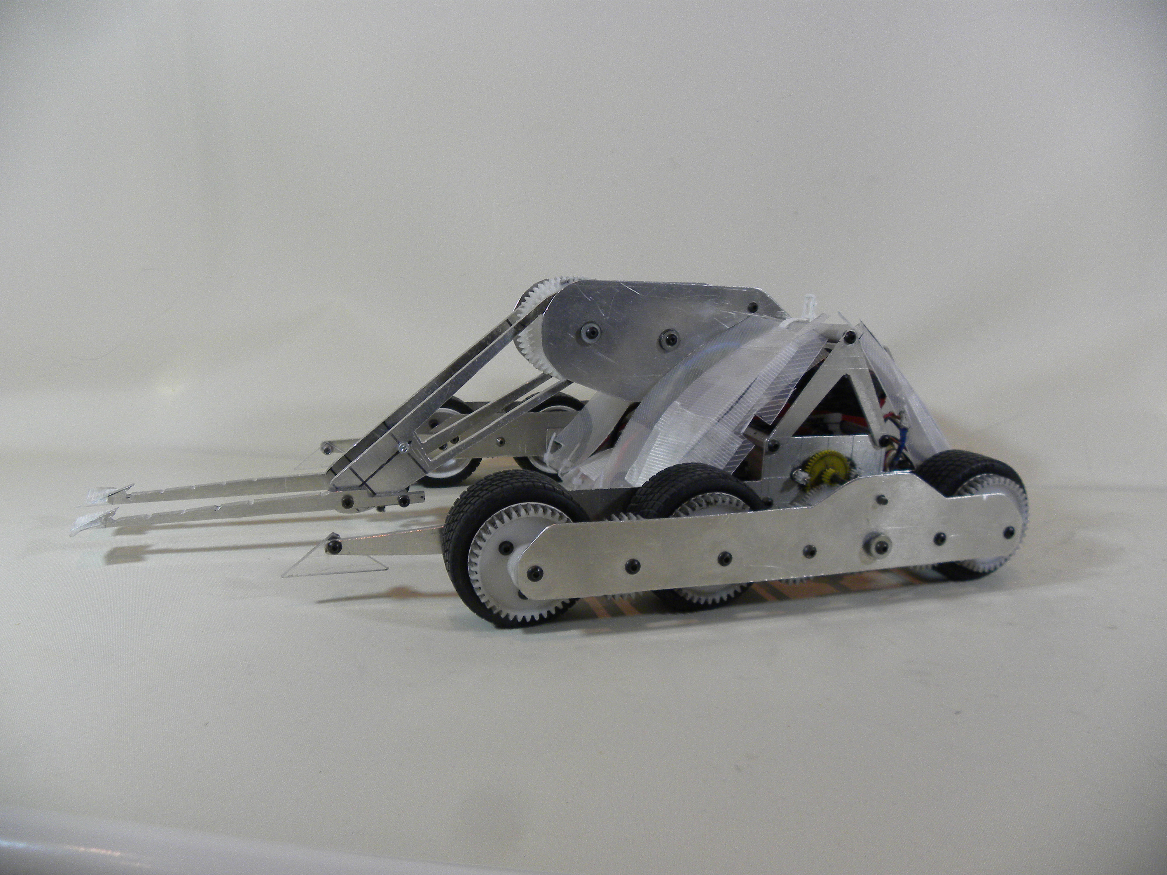 第35回小型ロボット競技会"BRAVE"ーCLUB WAD-出場機体