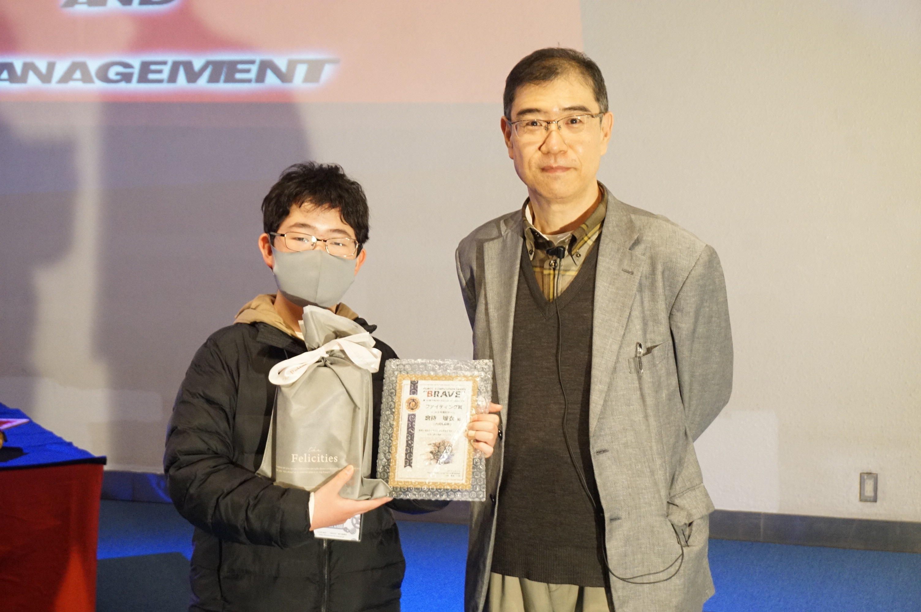 第30回小型ロボット競技会“ＢＲＡＶＥ”－ＣＬＵＢ ＷＡＤ－ファイティング賞