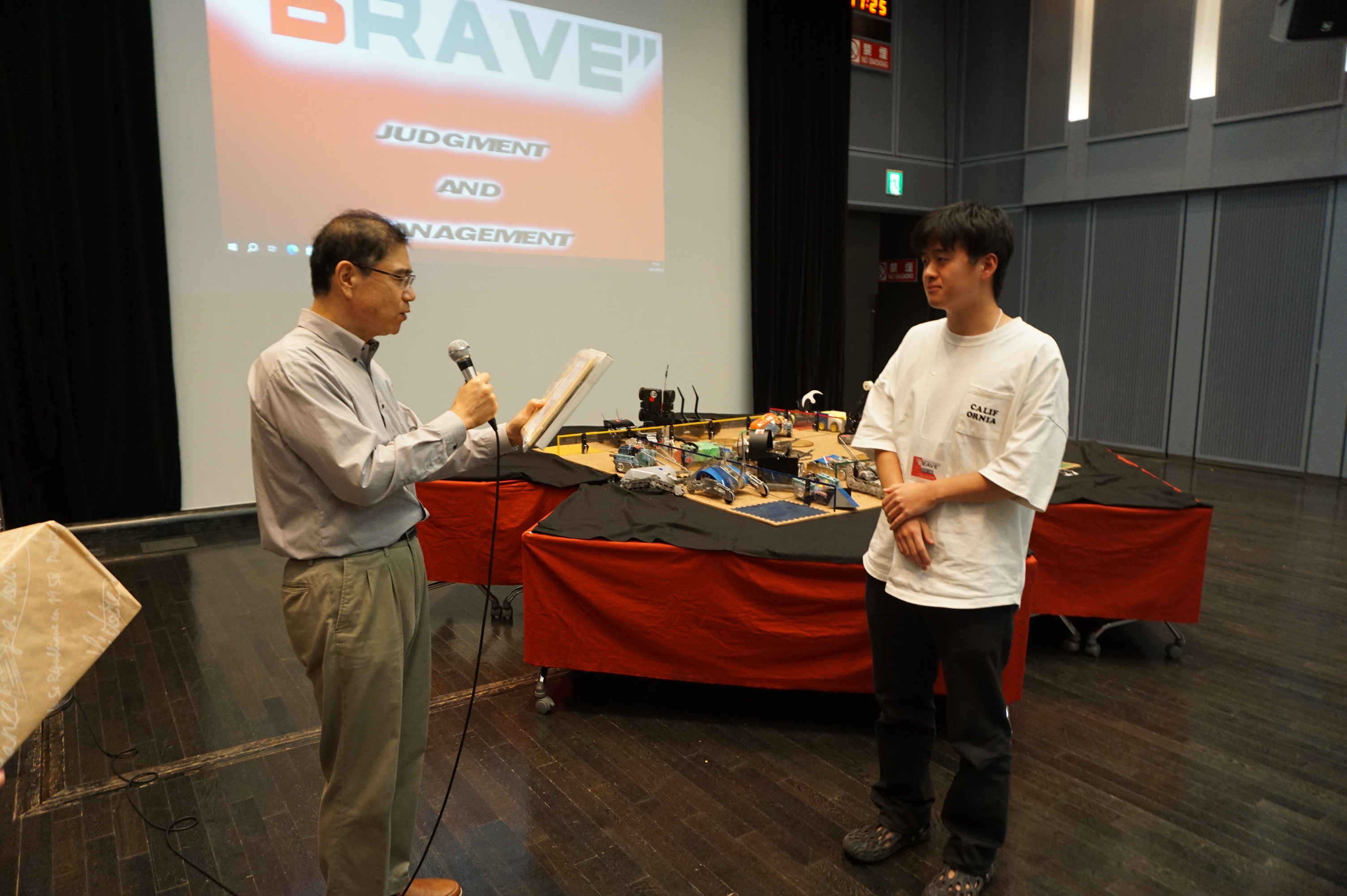 第33回小型ロボット競技会“ＢＲＡＶＥ”－ＣＬＵＢ ＷＡＤ－敢闘賞