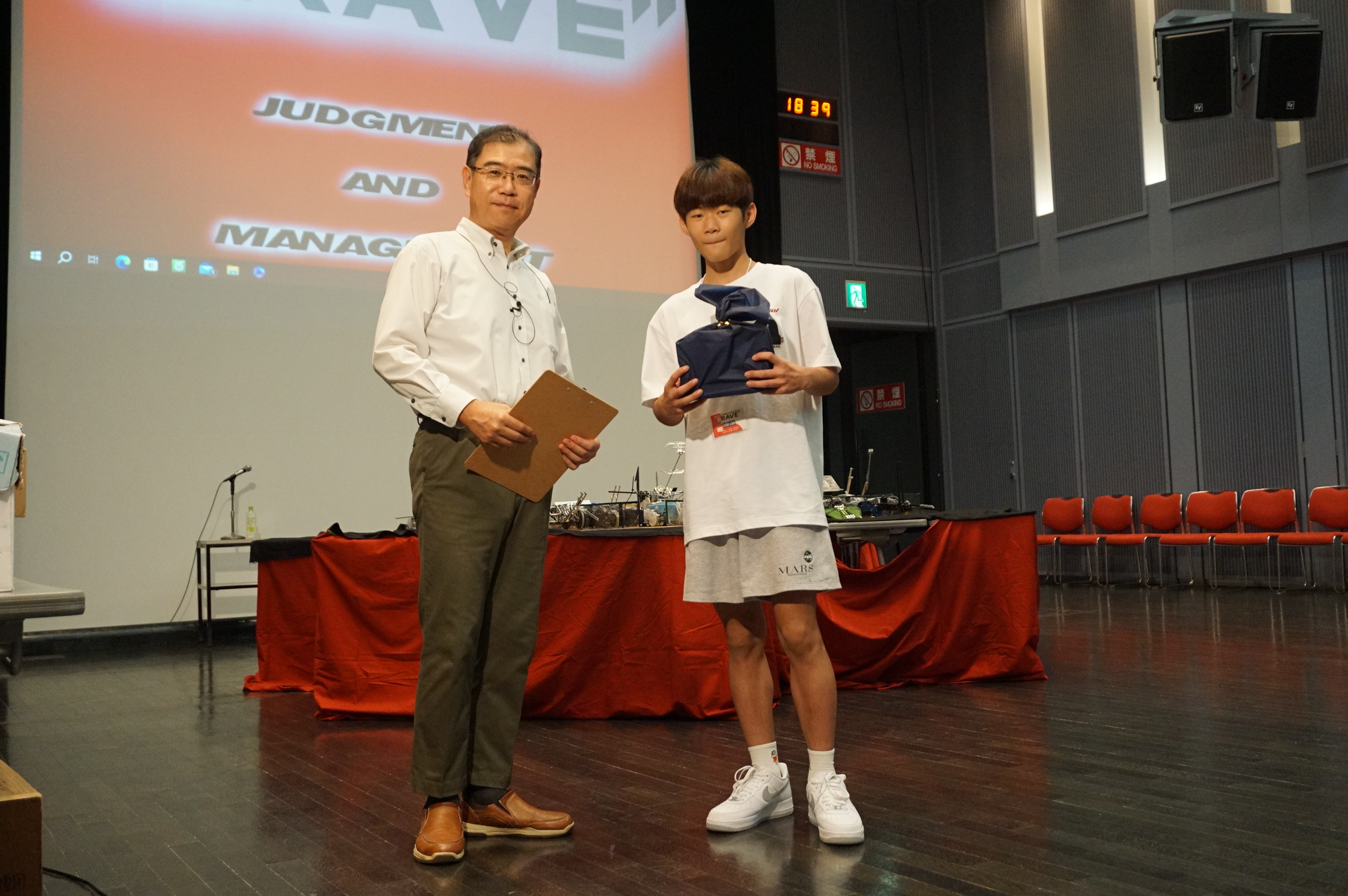 第35回小型ロボット競技会“ＢＲＡＶＥ”－ＣＬＵＢ ＷＡＤ－敢闘賞